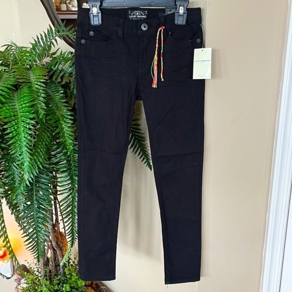 Brand New Lucky Brand Black Cloth Zoe Skinny Jeans w/ Friendship Bracelet Accent